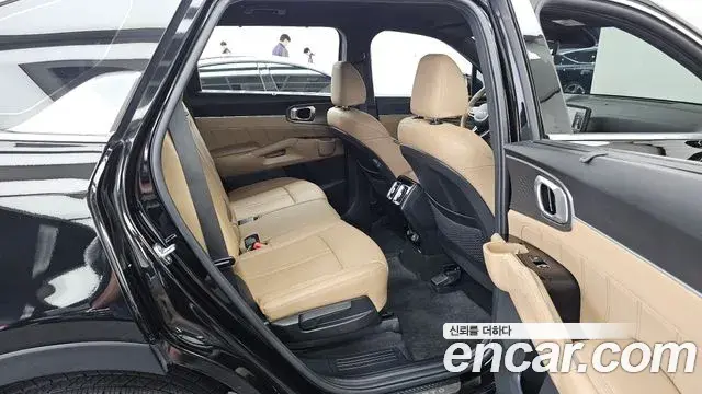 Kia Sorento 2024 — Фото 12/20