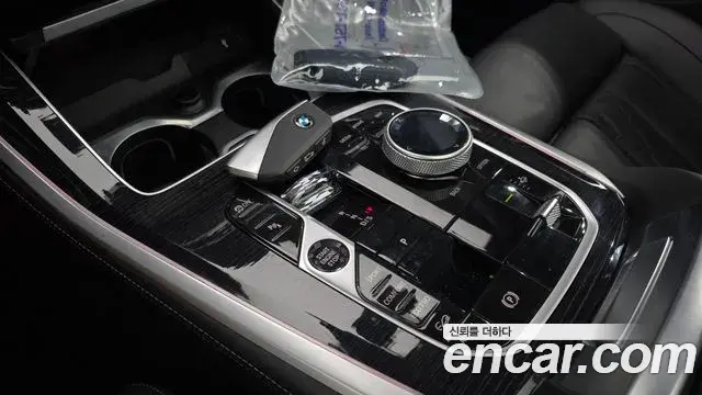 BMW X5 2025 — Фото 9/20