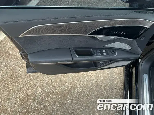 Audi A8 2023 — Photo 20/20