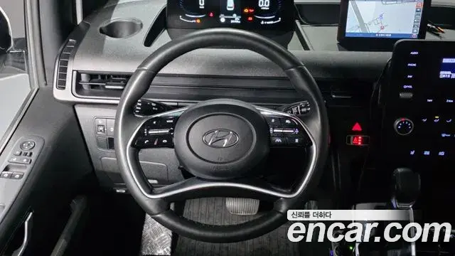 Hyundai Staria 2022 — Фото 13/20