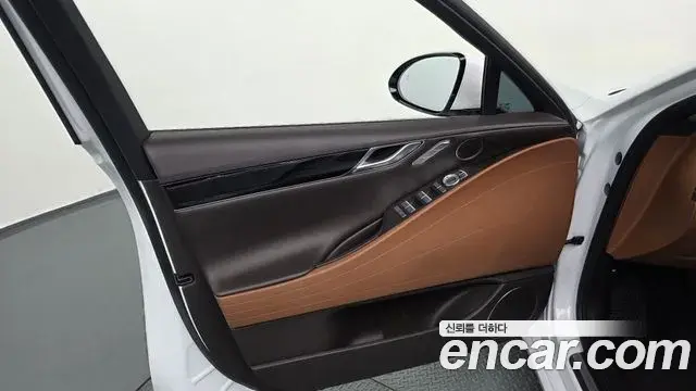 Genesis G80 2023 — ფოტო 27/35