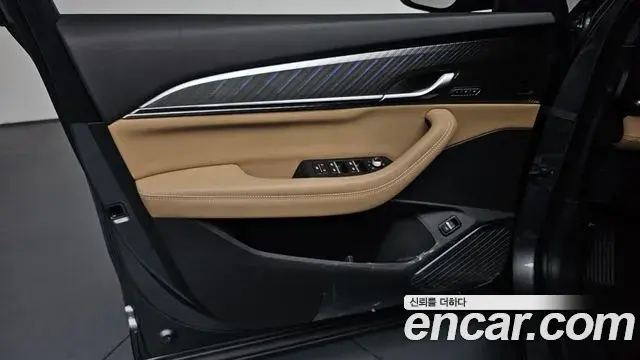 Renault Samsung Grand Koleos 2025 — Photo 24/39