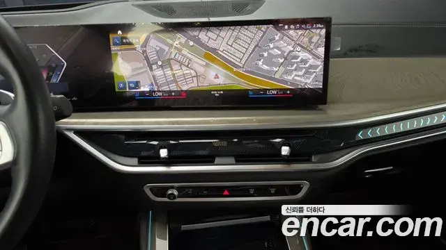 BMW X7 2023 — Photo 31/33