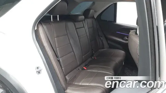 Mercedes-Benz GLE-Class 2023 — Photo 23/31
