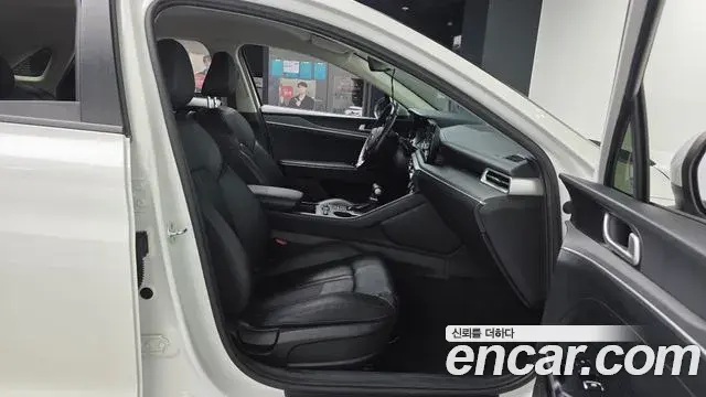 Kia K5 2021 — ფოტო 4/20