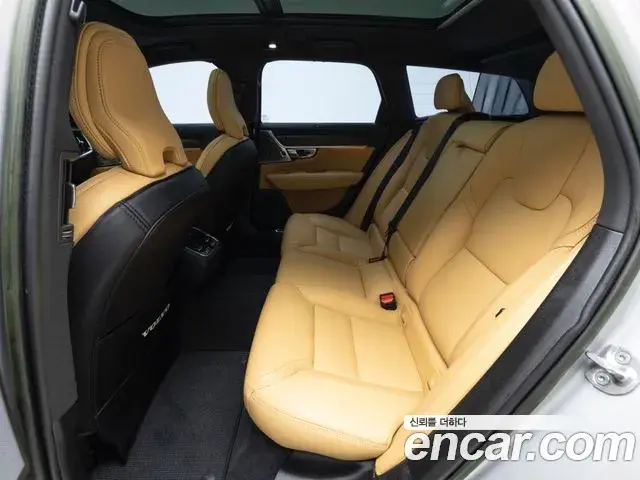 Volvo V90 Cross Country 2023 — ფოტო 9/19