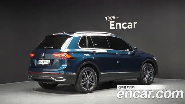 Volkswagen Tiguan 2023 — Фото 1/20