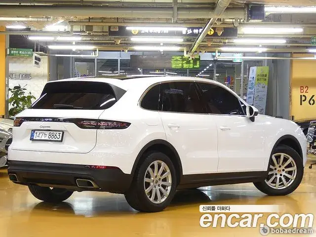 Porsche Cayenne 2019 — ფოტო 17/20