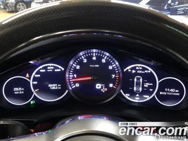 Porsche Cayenne 2019 — ფოტო 12/20