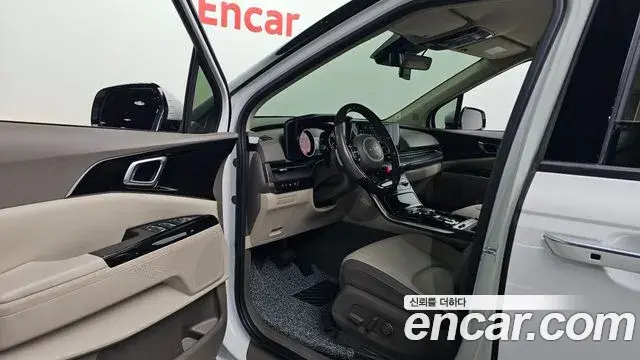 Kia Carnival 2022 — Фото 10/20