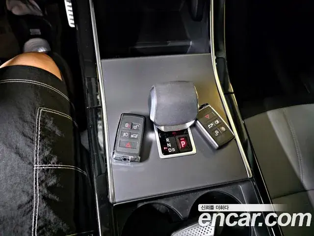 Land Rover Range Rover Evoque 2025 — ფოტო 20/20