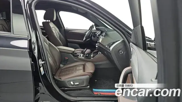 BMW X4 2021 — Фото 11/20