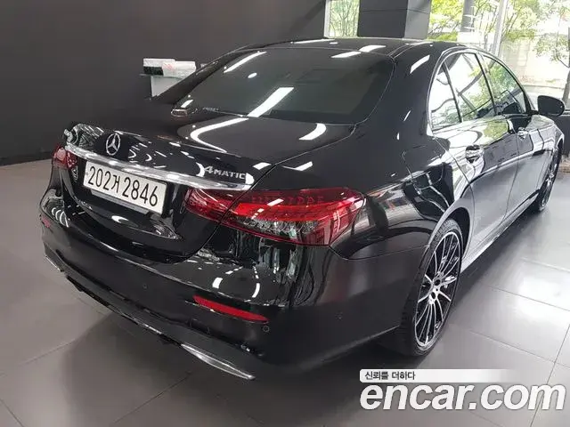 Mercedes-Benz E-Class 2022 — Şəkil 12/18