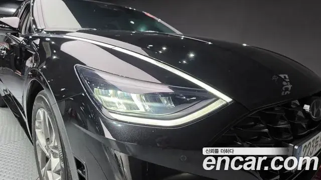 Hyundai Sonata Hybrid 2021 — Photo 3/30