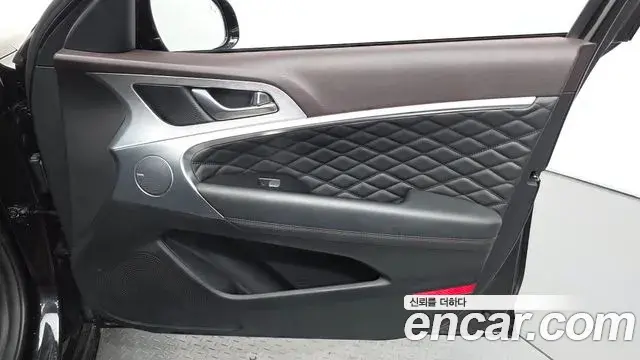 Genesis G70 2018 — Photo 28/35
