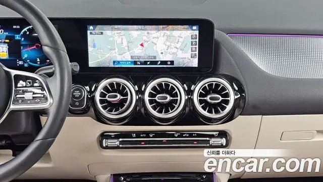 Mercedes-Benz GLA-Class 2021 — Фото 14/20