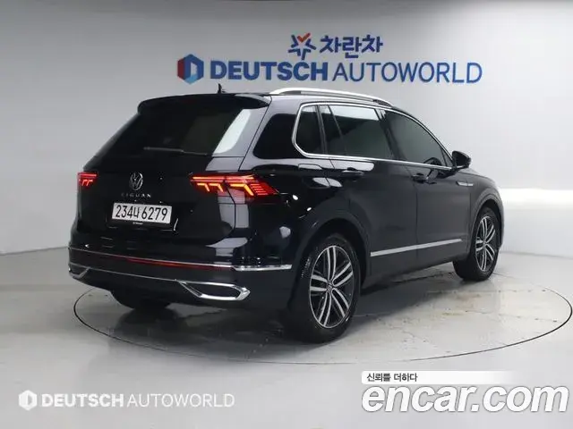 Volkswagen Tiguan 2024 — Şəkil 16/20