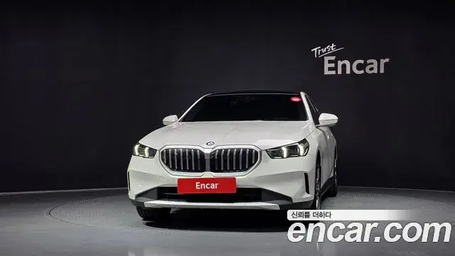 BMW 5 Series 2023 — Photo 3/20
