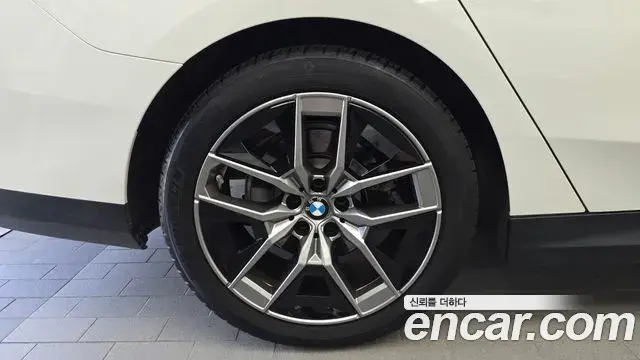 BMW 5 Series 2023 — Photo 5/20