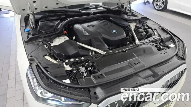 BMW 5 Series 2023 — Photo 6/20