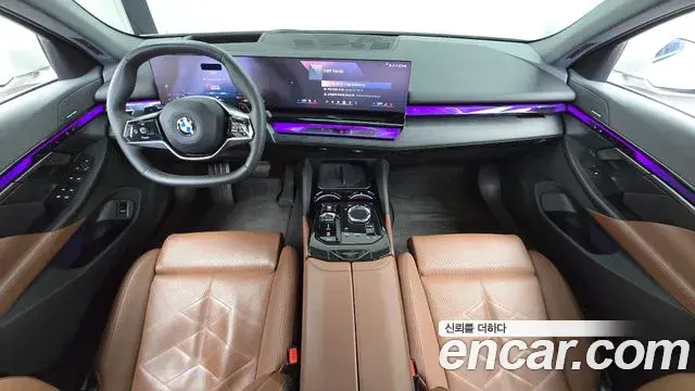 BMW 5 Series 2023 — Photo 7/20