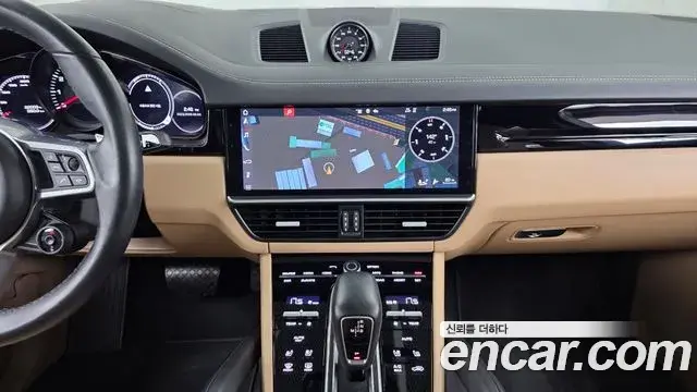 Porsche Cayenne 2020 — ფოტო 5/36