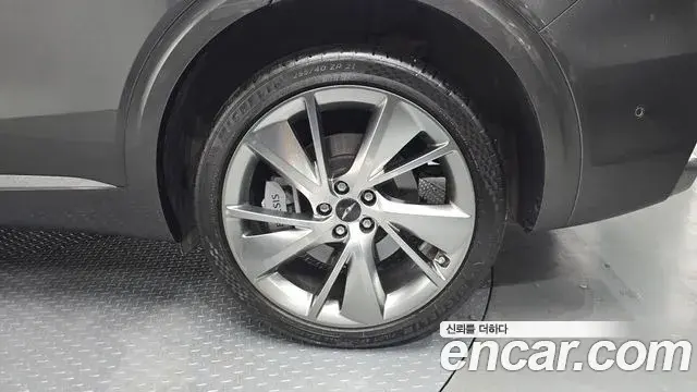 Genesis GV70 2024 — ფოტო 1/33