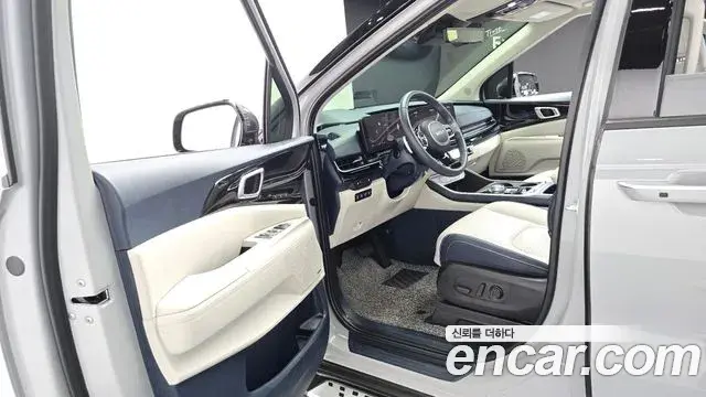 Kia Carnival 2024 — Photo 16/32