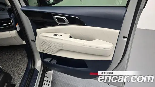 Kia Carnival 2024 — Photo 1/32