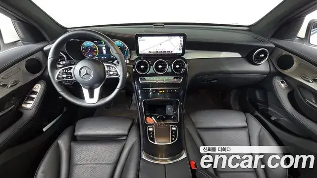 Mercedes-Benz GLC-Class 2021 — Photo 7/20