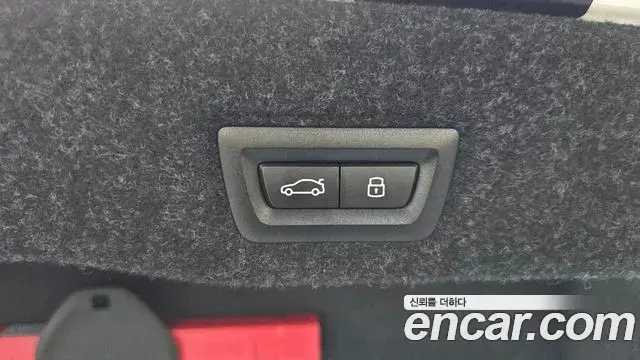 BMW 5 Series 2025 — Photo 22/32