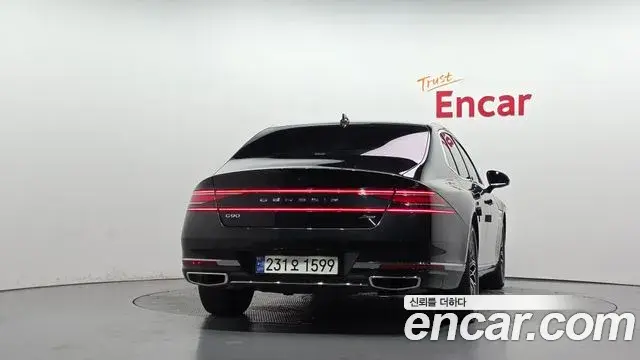 Genesis G90 2023 — Şəkil 36/37