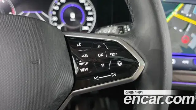 Volkswagen Touareg 2023 — Photo 4/37