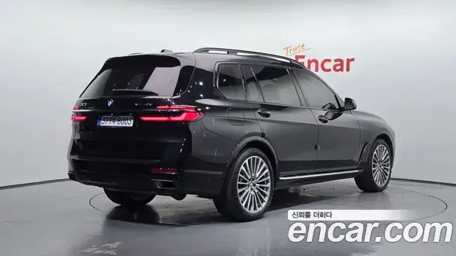 BMW X7 2024 — ფოტო 18/34