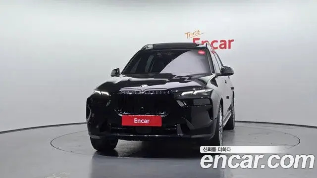 BMW X7 2024 — ფოტო 25/34