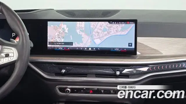 BMW X7 2024 — ფოტო 8/34