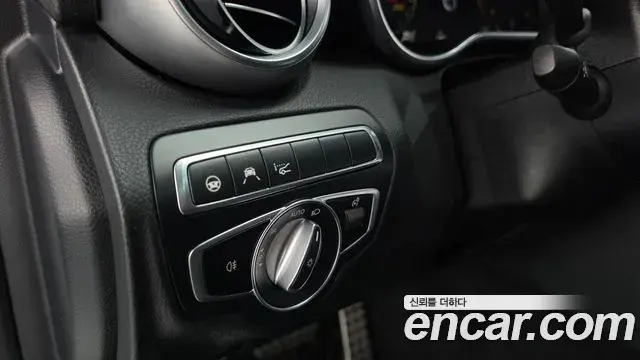 Mercedes-Benz C-Class 2021 — Photo 23/33