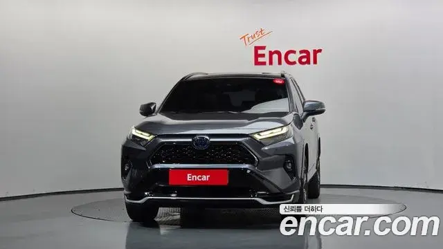Toyota RAV4 2023 — Şəkil 22/35