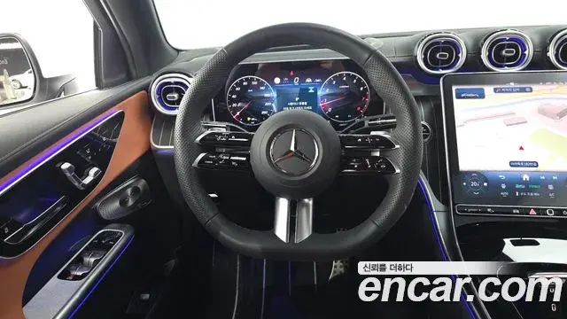 Mercedes-Benz GLC-Class 2026 — Photo 13/32
