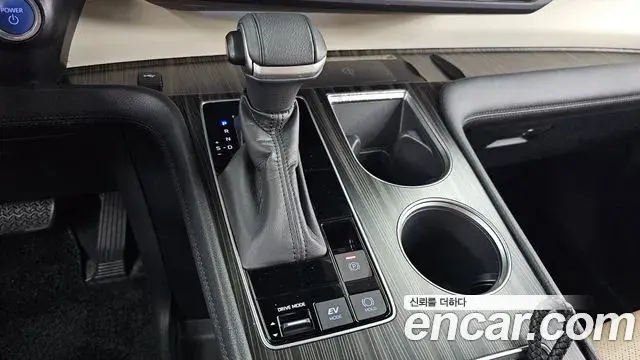 Toyota Sienna 2022 — Photo 17/34