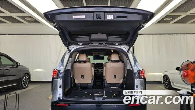 Toyota Sienna 2022 — Photo 19/34