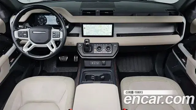 Land Rover Defender 2020 — Photo 33/33