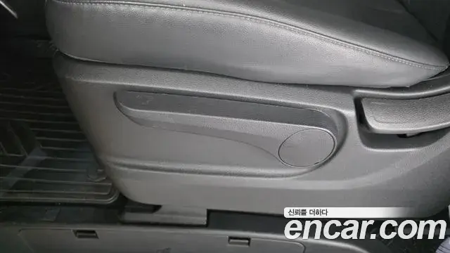 Hyundai Staria 2021 — ფოტო 14/34