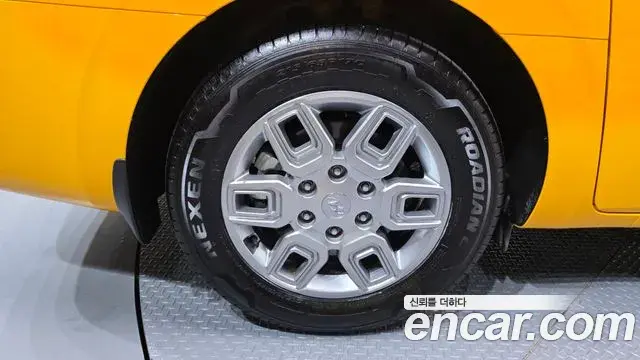 Hyundai Staria 2021 — ფოტო 28/34