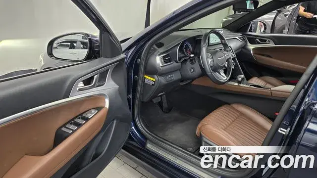 Genesis G70 2018 — Photo 26/33