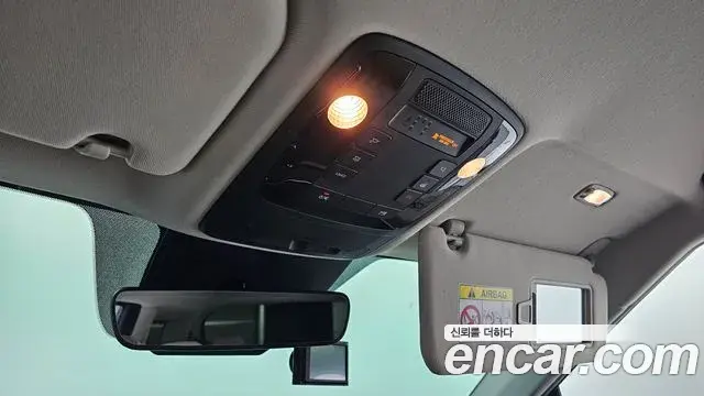 Kia Carnival 2021 — Photo 1/30