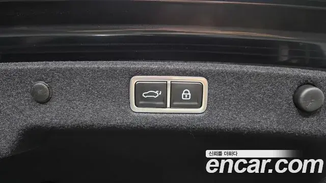 Hyundai Grandeur Hybrid 2023 — Photo 6/32