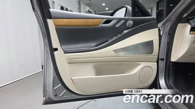 Genesis G80 2022 — Photo 23/33