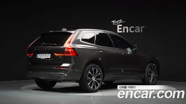 Volvo XC60 2025 — Şəkil 31/33