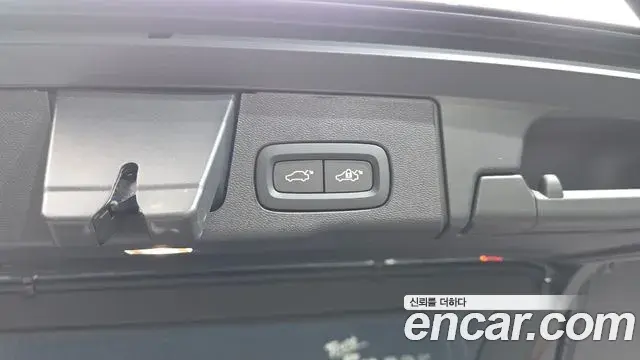 Volvo XC60 2025 — Şəkil 17/33